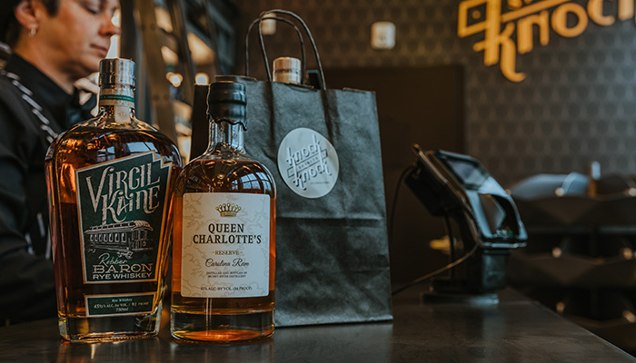 KnockKnock_ImgSideContent_267_3